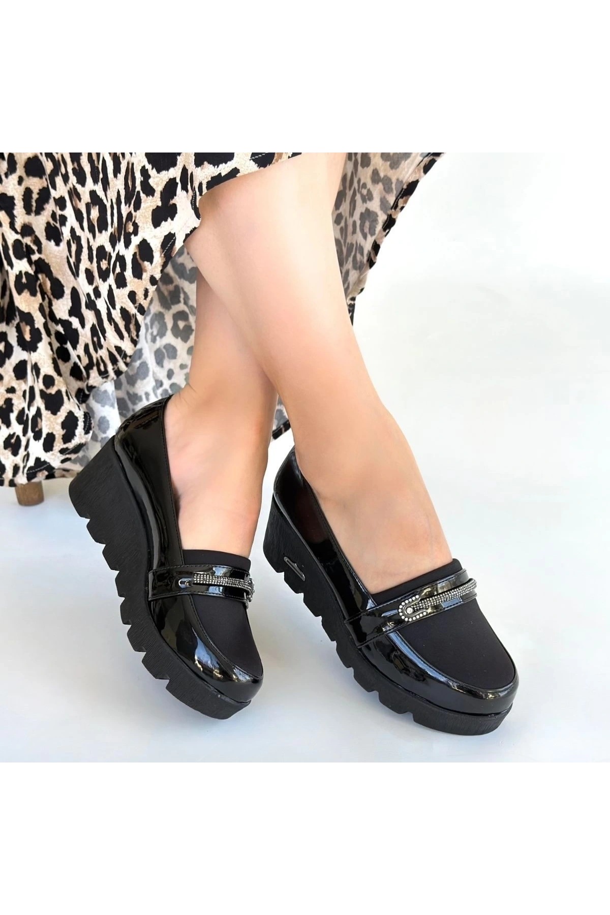 Kear Siyah Rugan Dolgu Topuk Ayakkabı