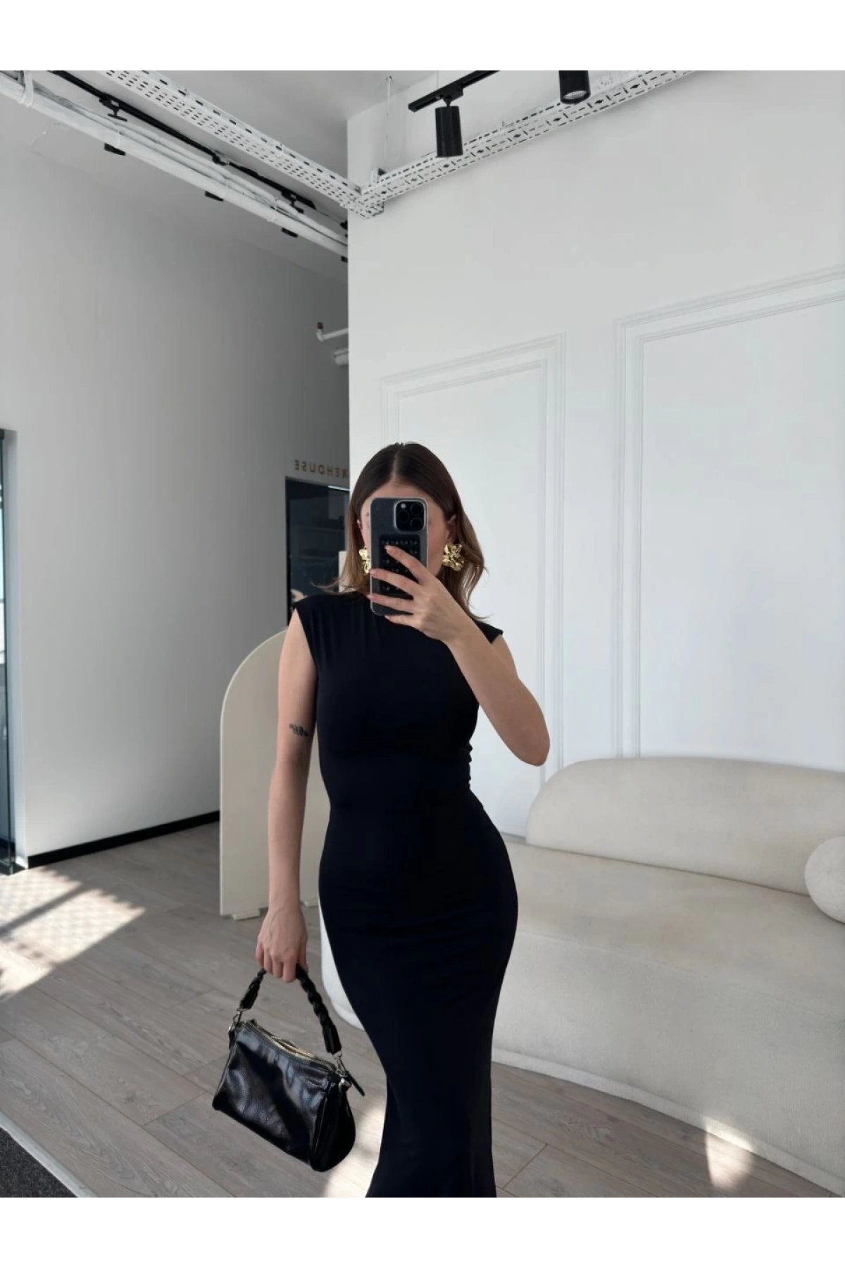 Kolsuz Uzun Likralı Elbise - Siyah