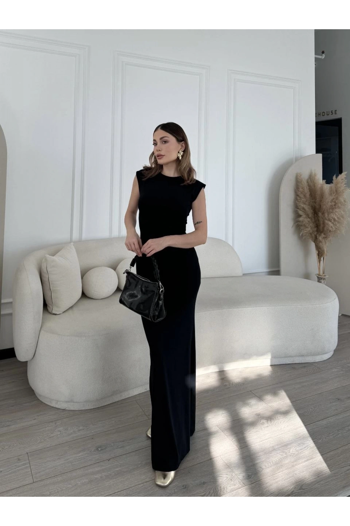 Kolsuz Uzun Likralı Elbise - Siyah