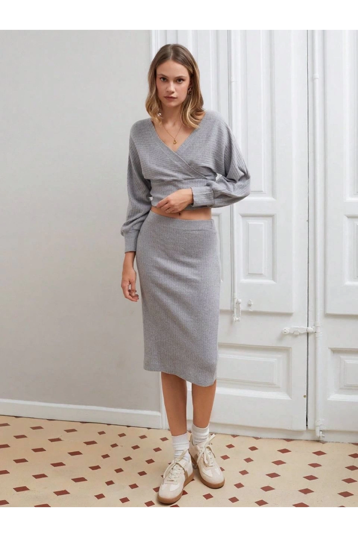 Kruvaze şardonlu etekli takım gri