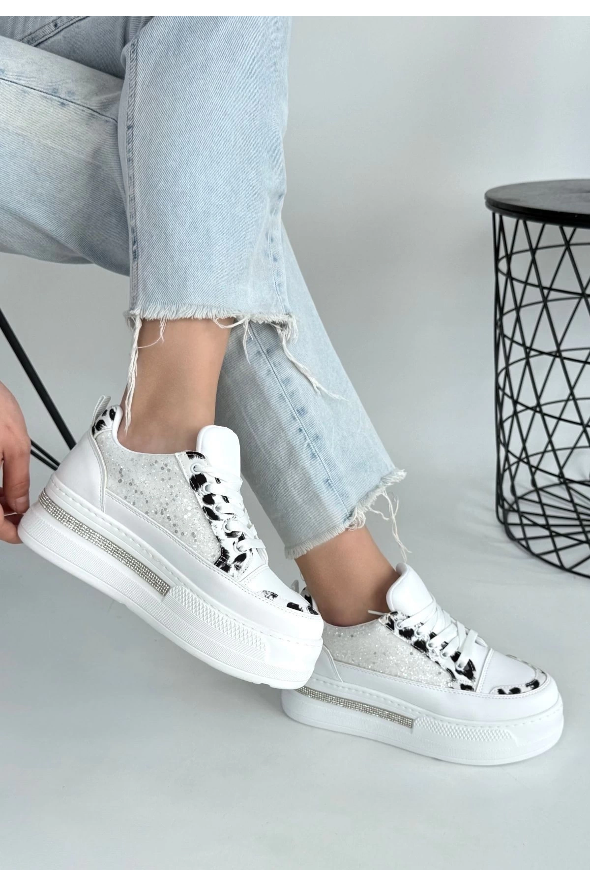 Lawin Beyaz Cilt Beyaz Simli Bağcıklı Spor Ayakkabı