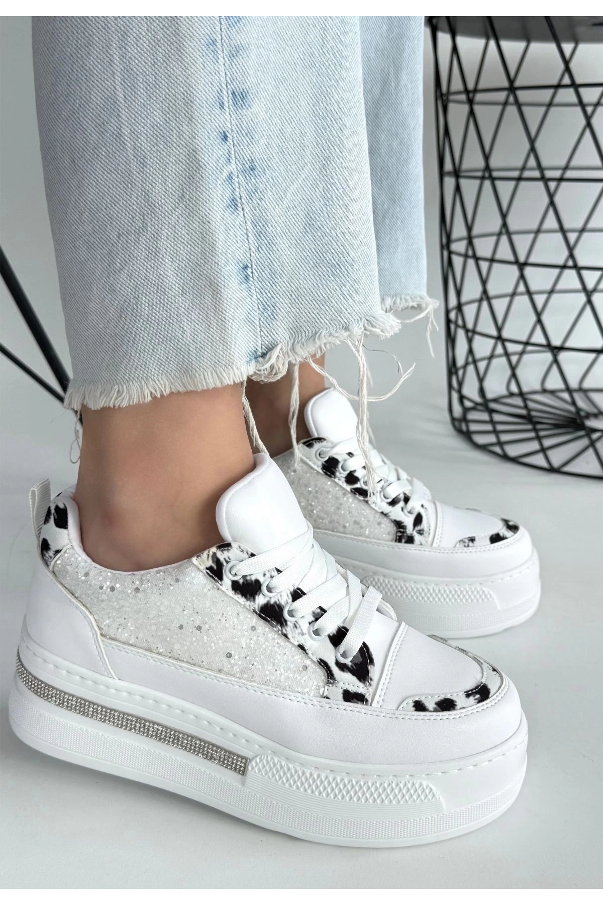 Lawin Beyaz Cilt Beyaz Simli Bağcıklı Spor Ayakkabı