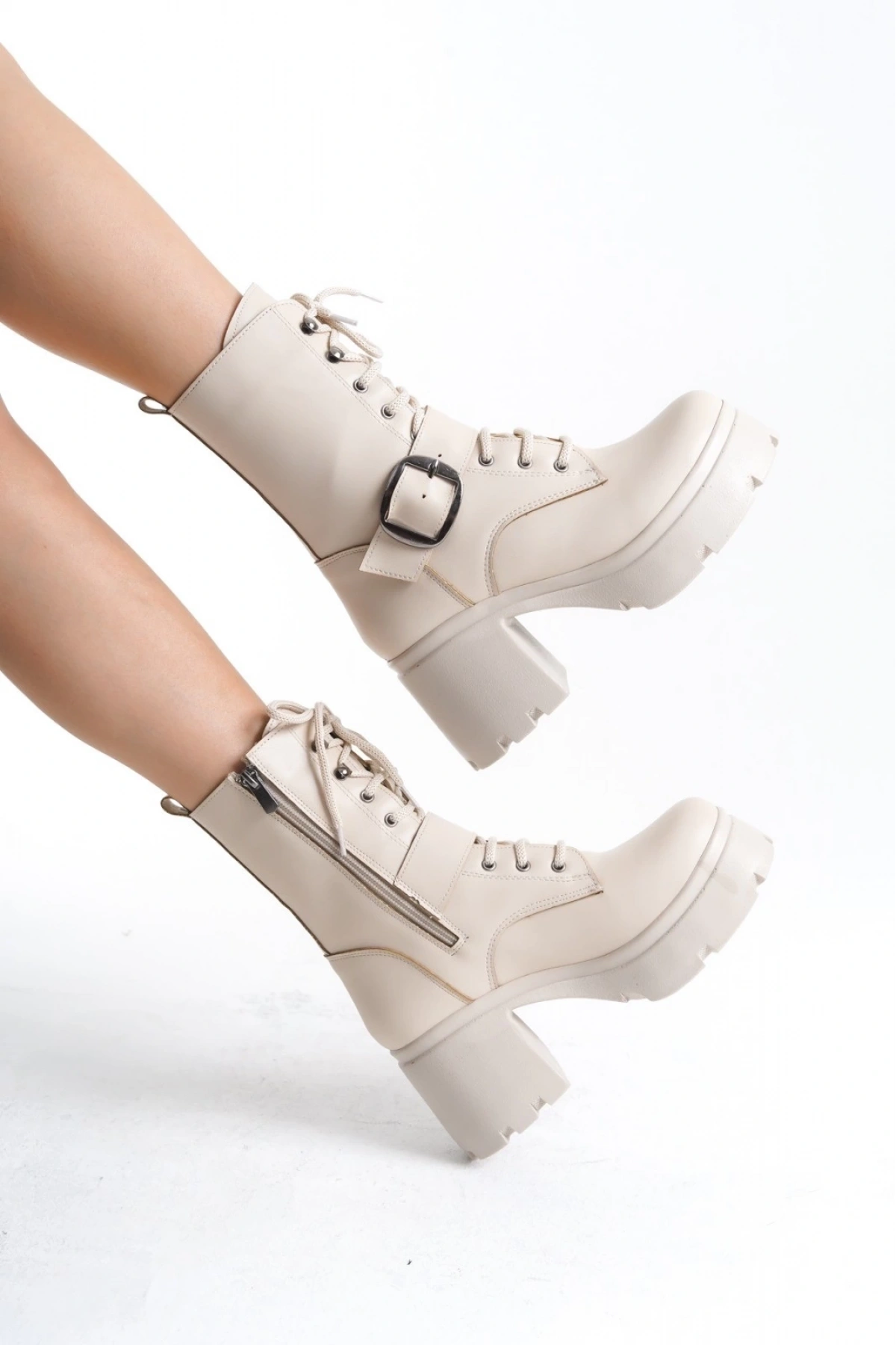 Linma Bej Cilt Bağcıklı Topuklu Bot