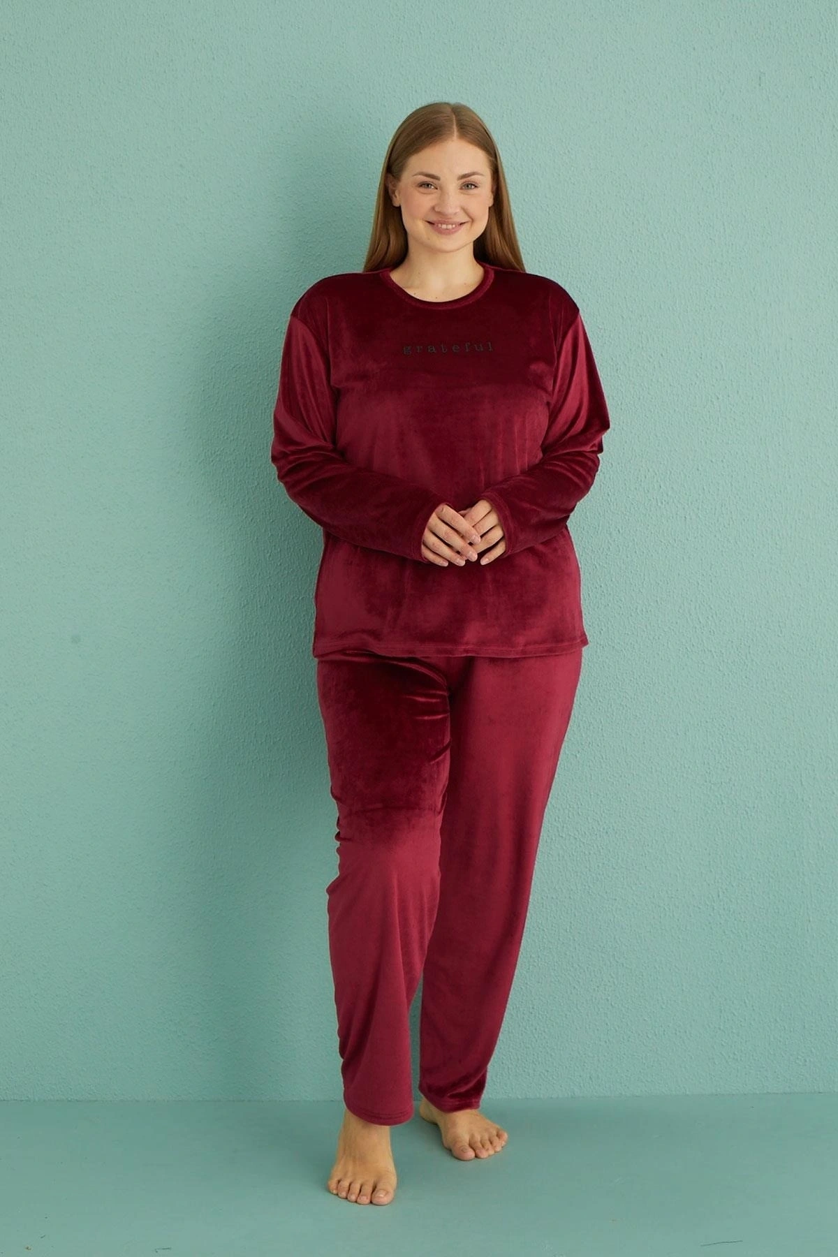 Mihra 13213 Kadın Kadife Uzun Kol Pijama Takımı