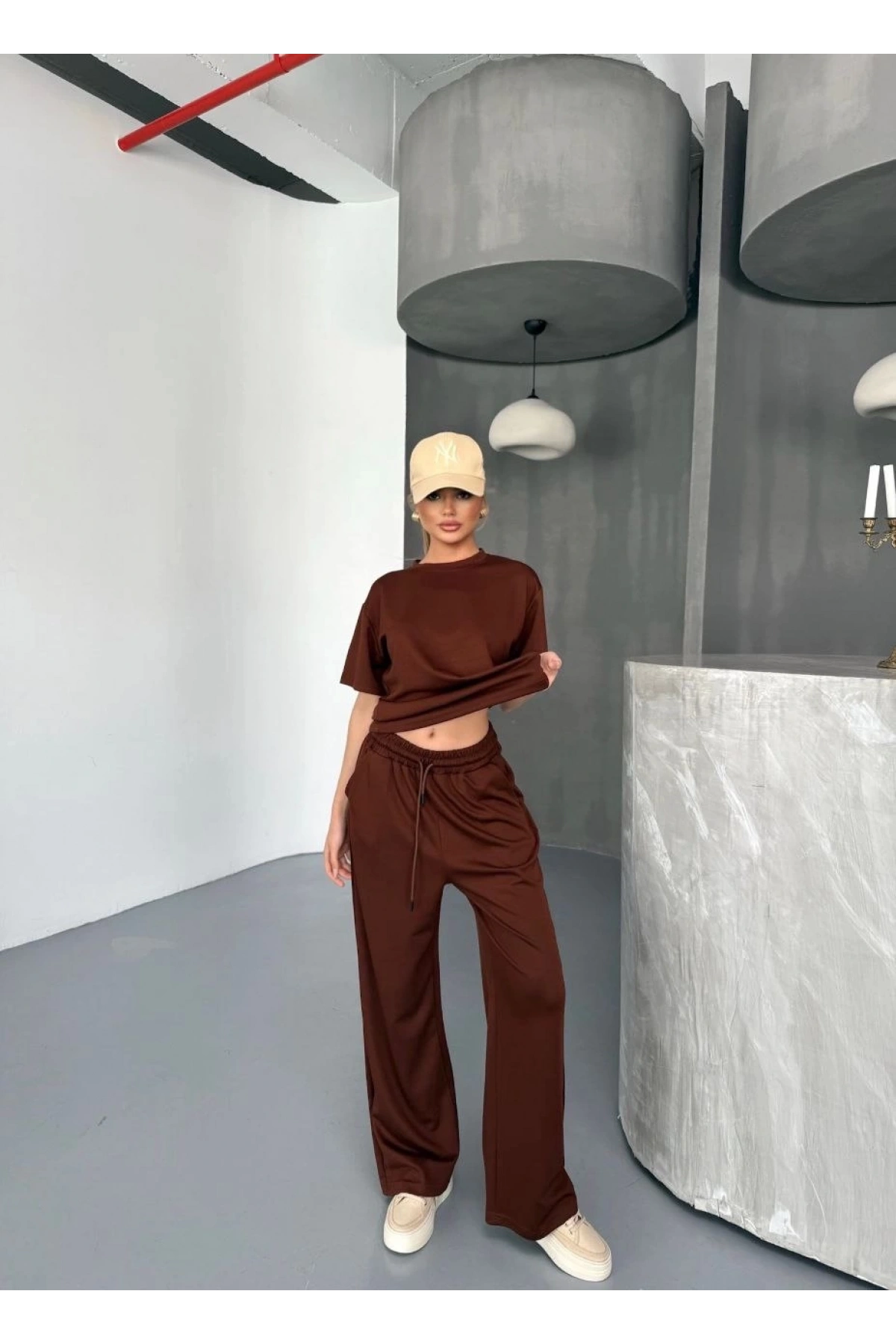 Osy Modal Yumuşak Dokulu Kumaş Kısa Kollu Bluz Rahat Pantalon ikili Takım- Kahverengi