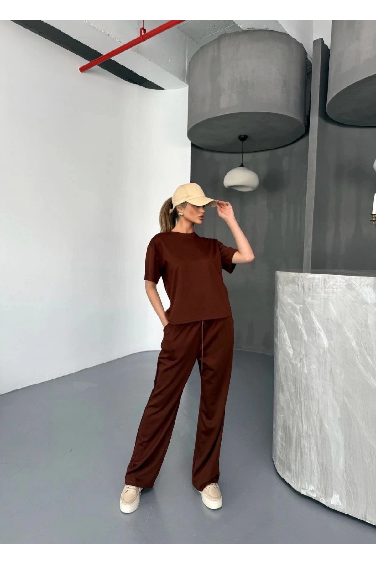 Osy Modal Yumuşak Dokulu Kumaş Kısa Kollu Bluz Rahat Pantalon ikili Takım- Kahverengi