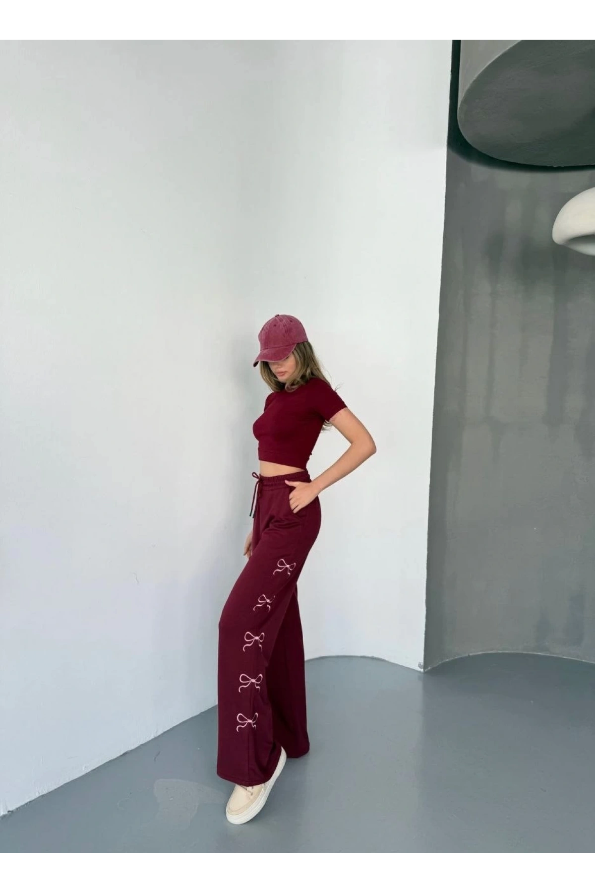 Osy Modal Yumuşak Dokulu Kumaş Nakış işlemeli Rahat Bol Paça Eşofman Pantalon - Bordo