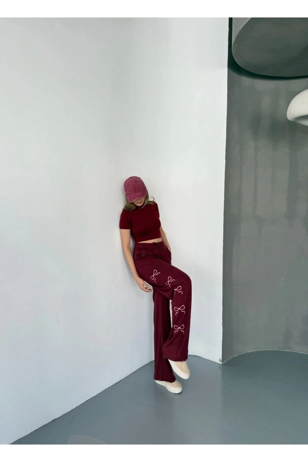 Osy Modal Yumuşak Dokulu Kumaş Nakış işlemeli Rahat Bol Paça Eşofman Pantalon - Bordo
