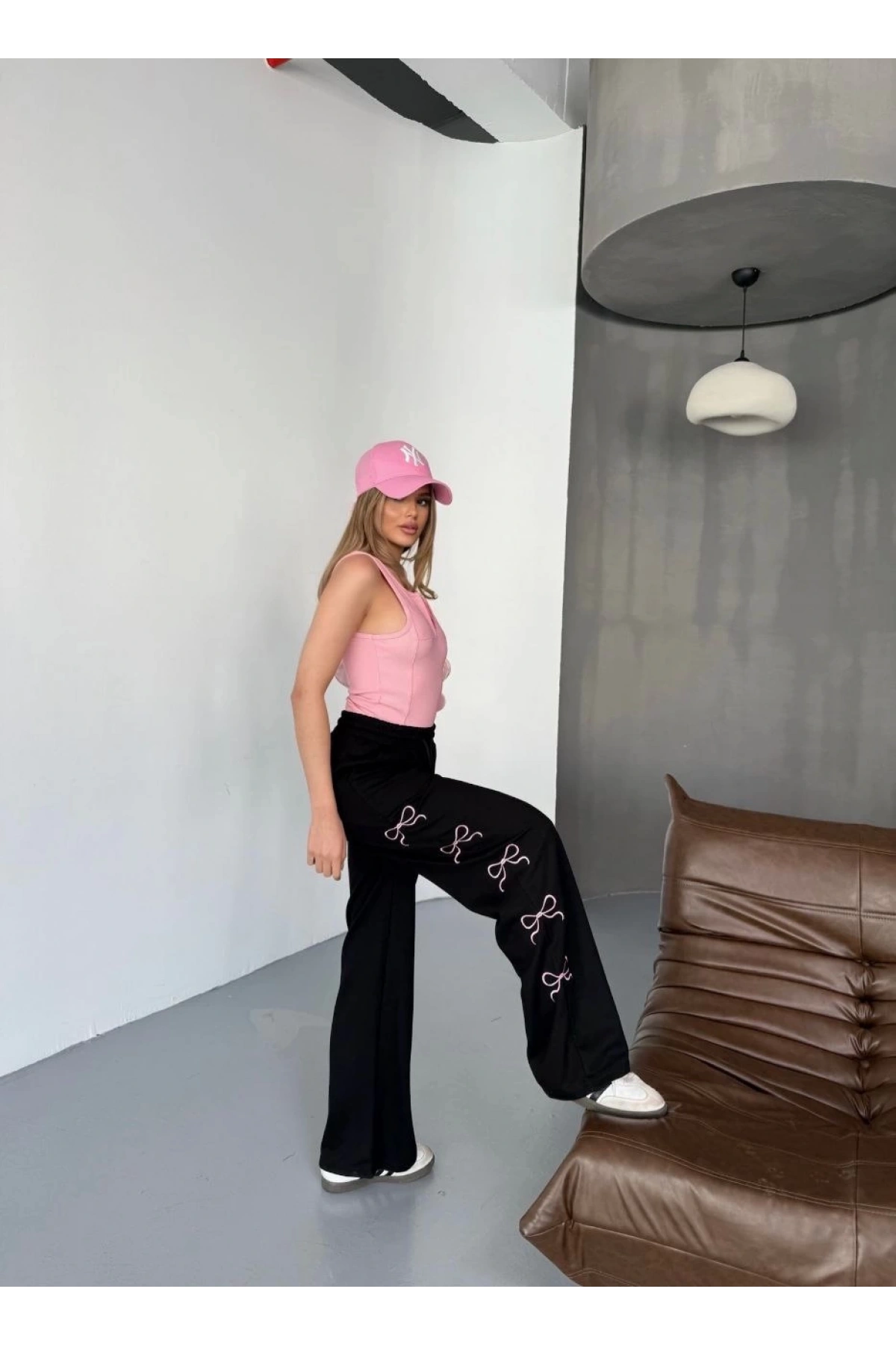 Osy Modal Yumuşak Dokulu Kumaş Nakış işlemeli Rahat Bol Paça Eşofman Pantalon - Siyah