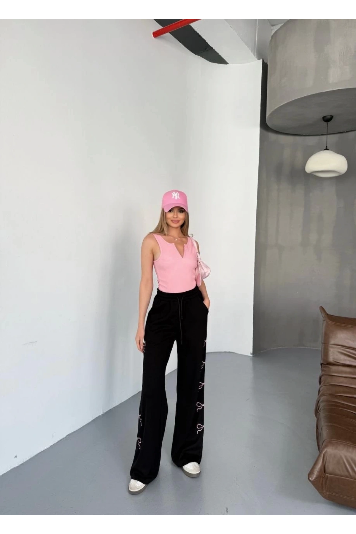 Osy Modal Yumuşak Dokulu Kumaş Nakış işlemeli Rahat Bol Paça Eşofman Pantalon - Siyah