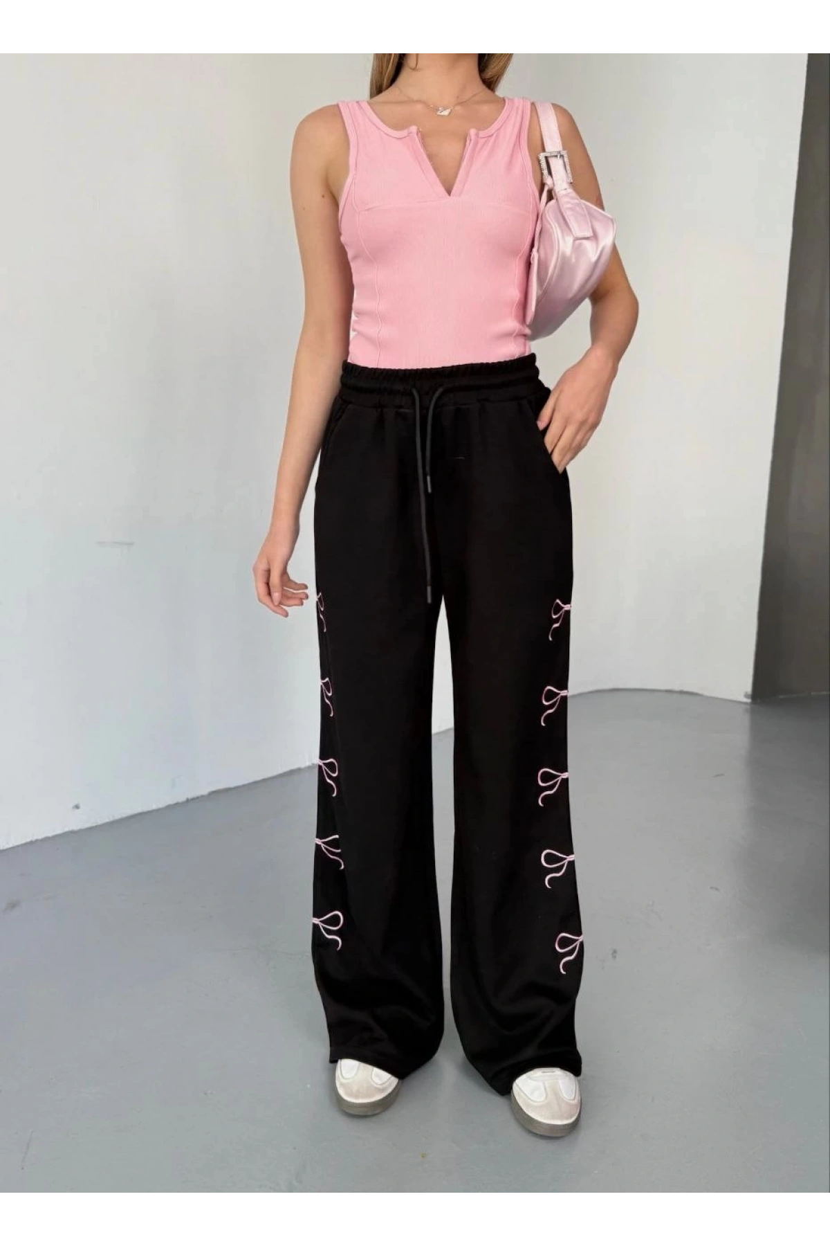 Osy Modal Yumuşak Dokulu Kumaş Nakış işlemeli Rahat Bol Paça Eşofman Pantalon - Siyah