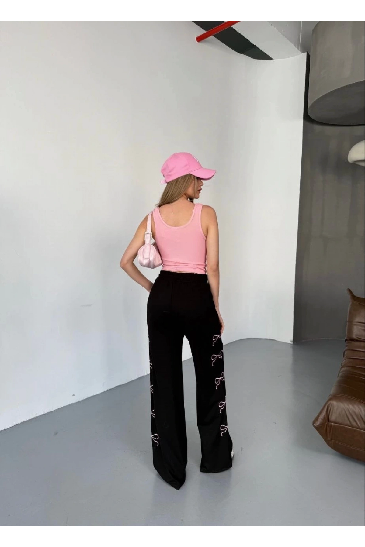 Osy Modal Yumuşak Dokulu Kumaş Nakış işlemeli Rahat Bol Paça Eşofman Pantalon - Siyah