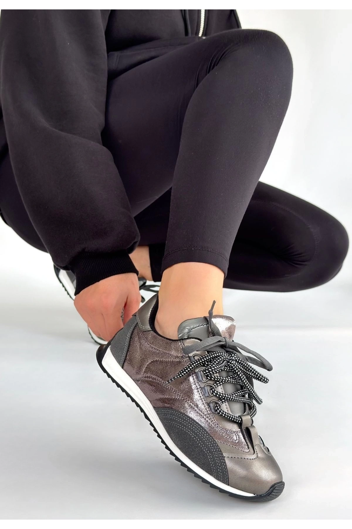 Ranu Platin Cilt Paraşüt Detaylı Bağcıklı Spor Ayakkabı