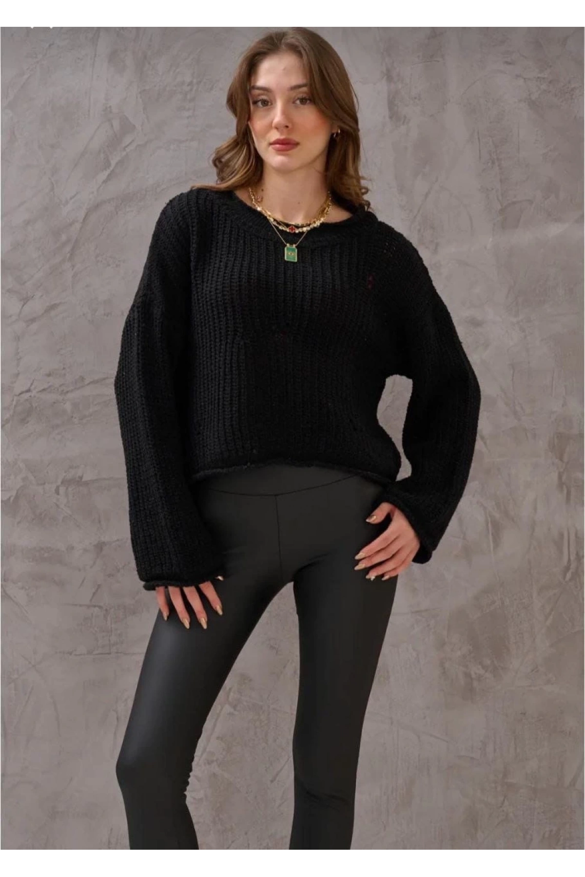 Salaş delik detaylı kazak siyah