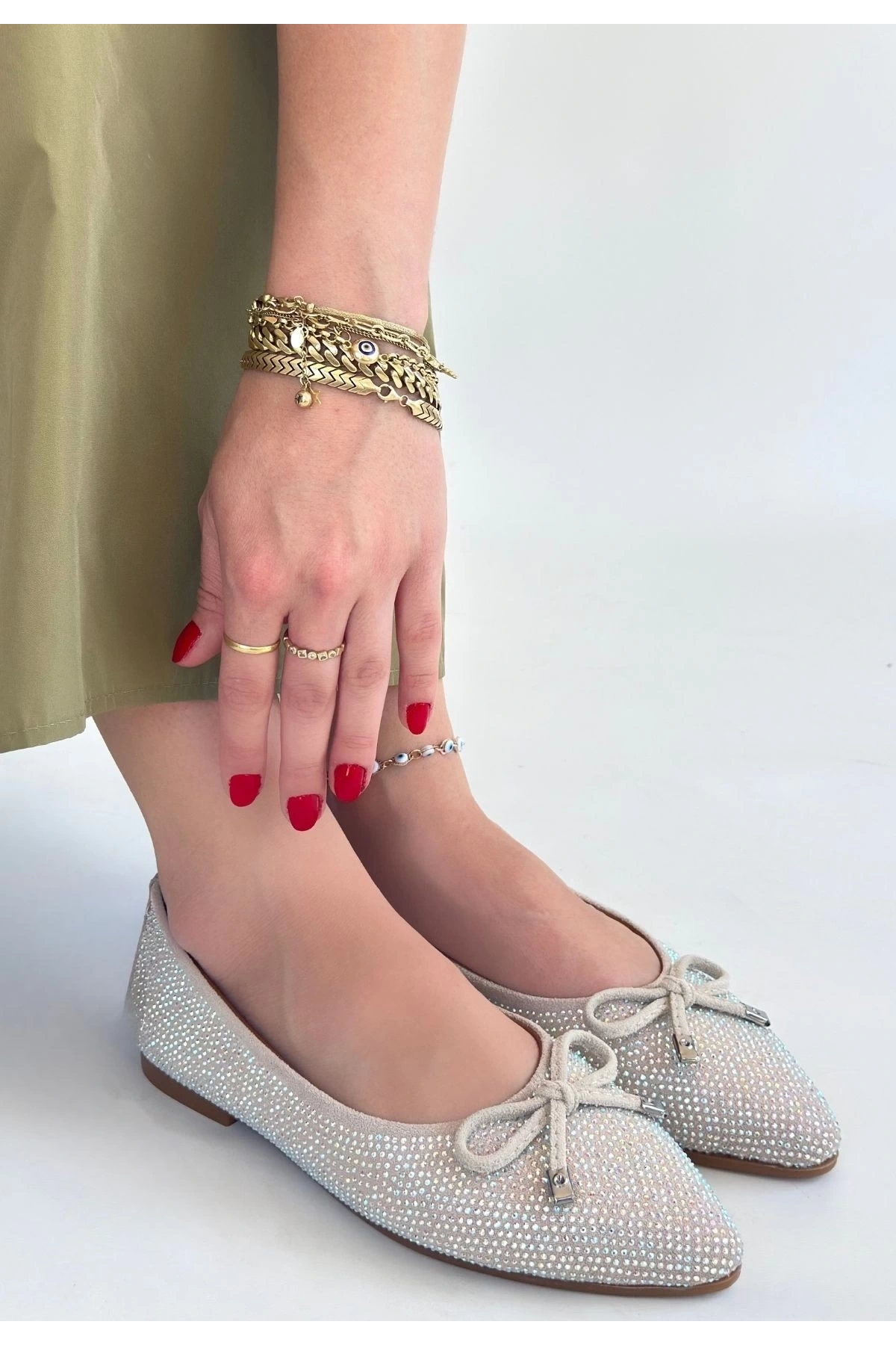 Sarra Bej Saten İşlemeli Babet Ayakkabı