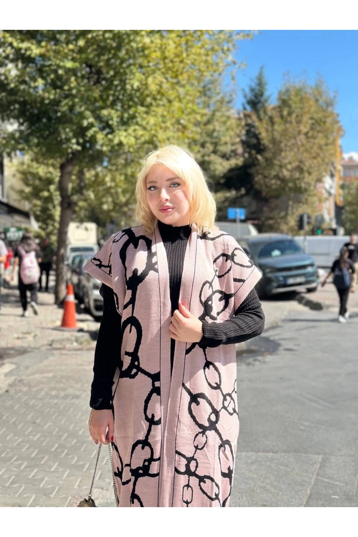 Siyah çizgi desenli elbiseli hırka takım pudra siyah