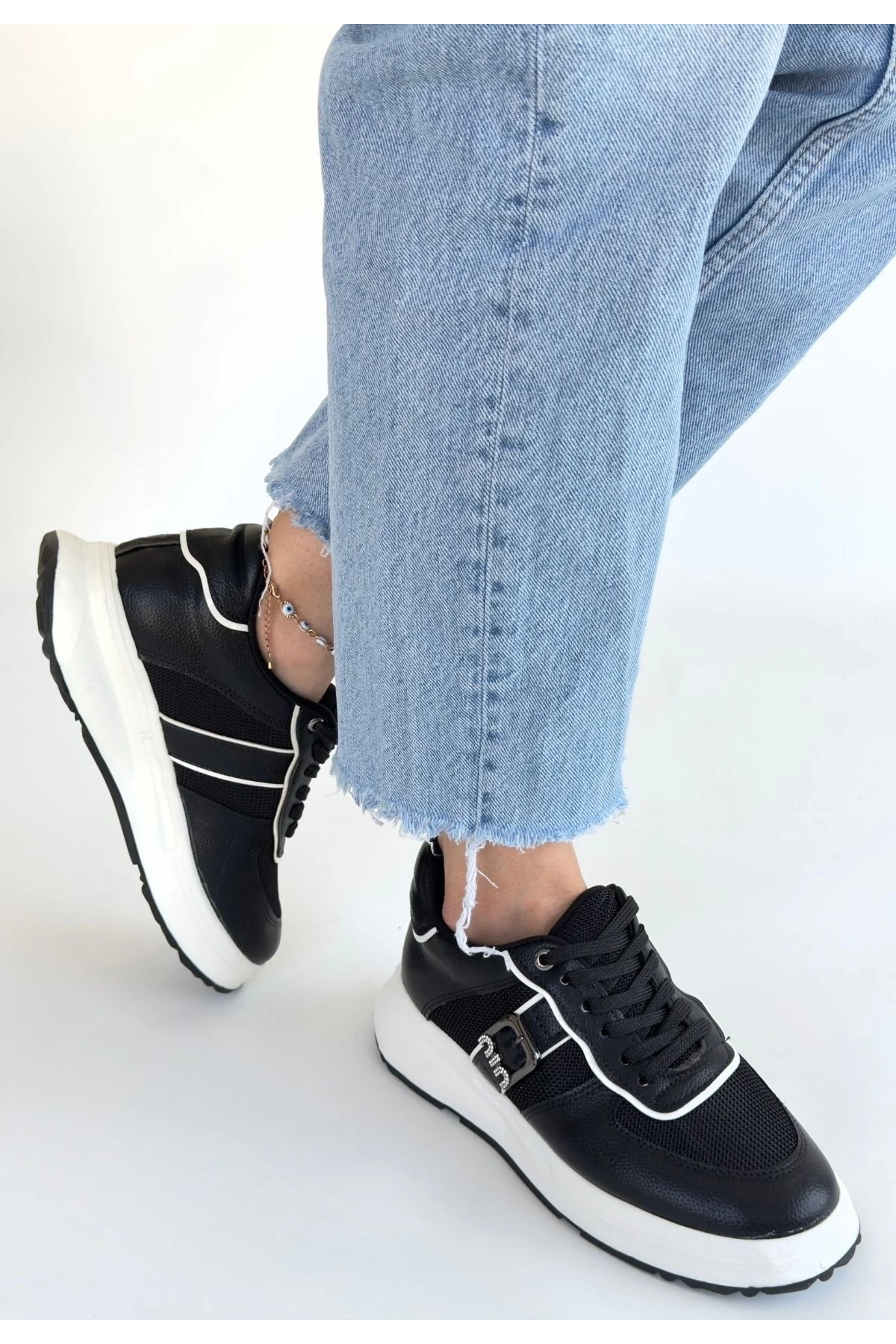 Tanwe Siyah Cilt Bağcıklı Spor Ayakkabı