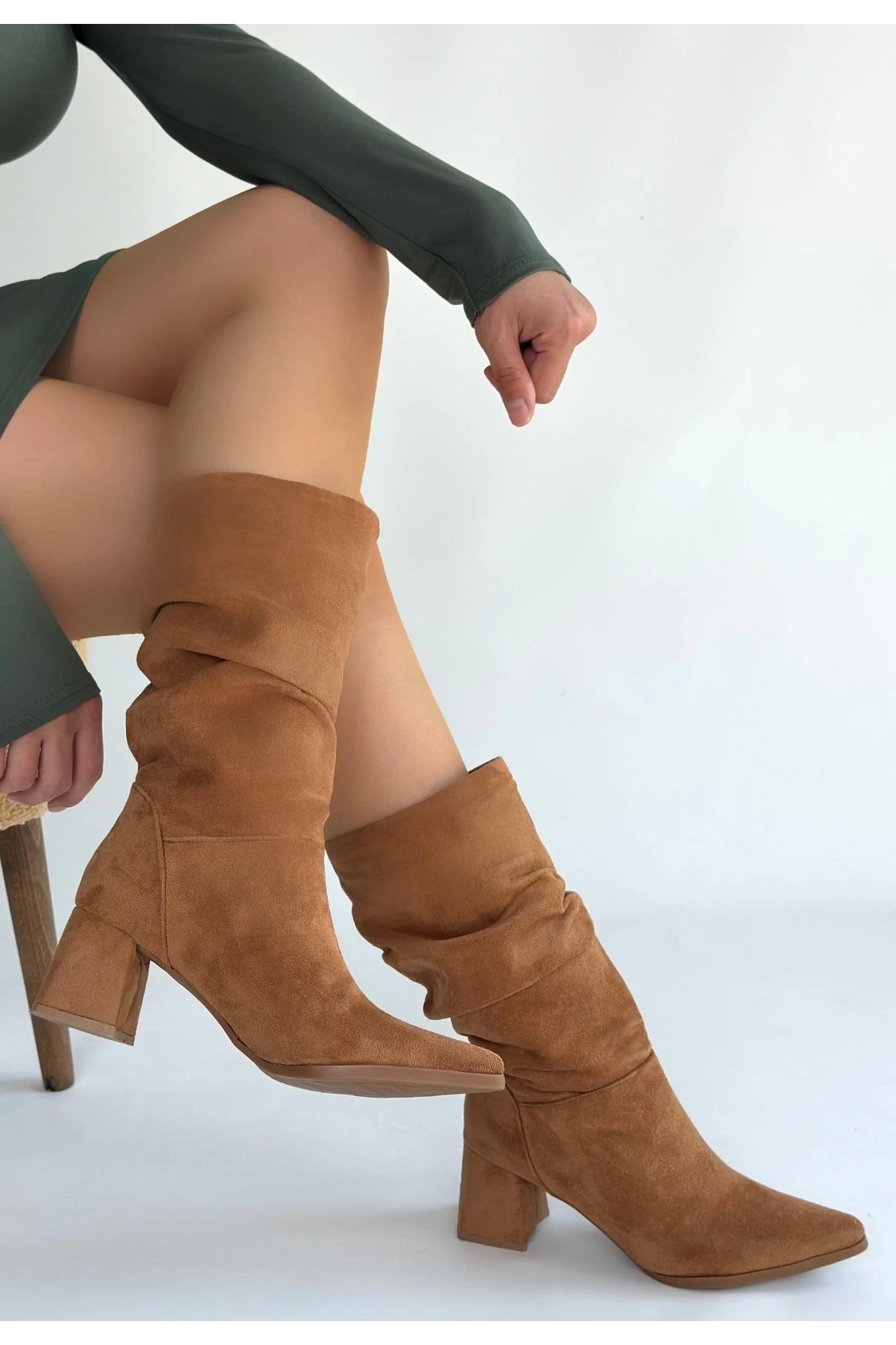 Titen Taba Süet Körüklü Çizme