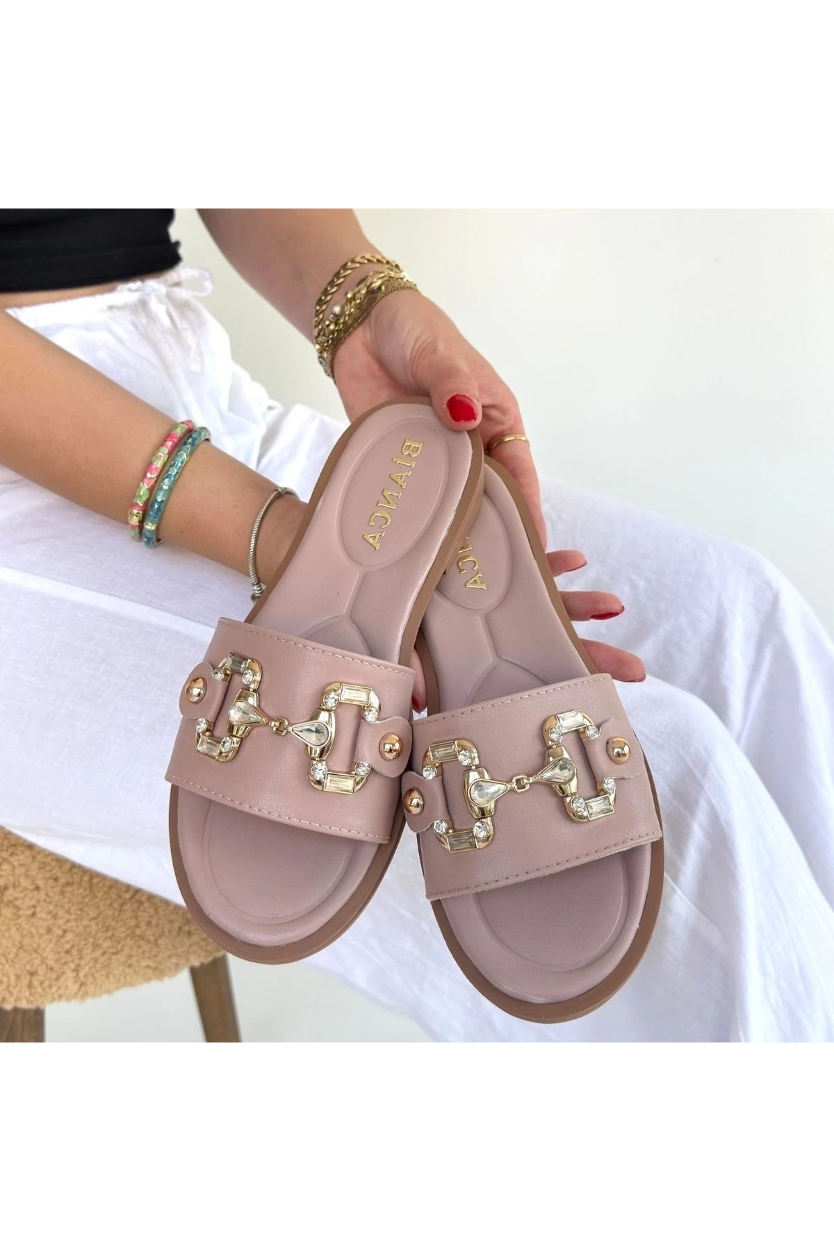 Toha Pudra Cilt Tokalı Terlik