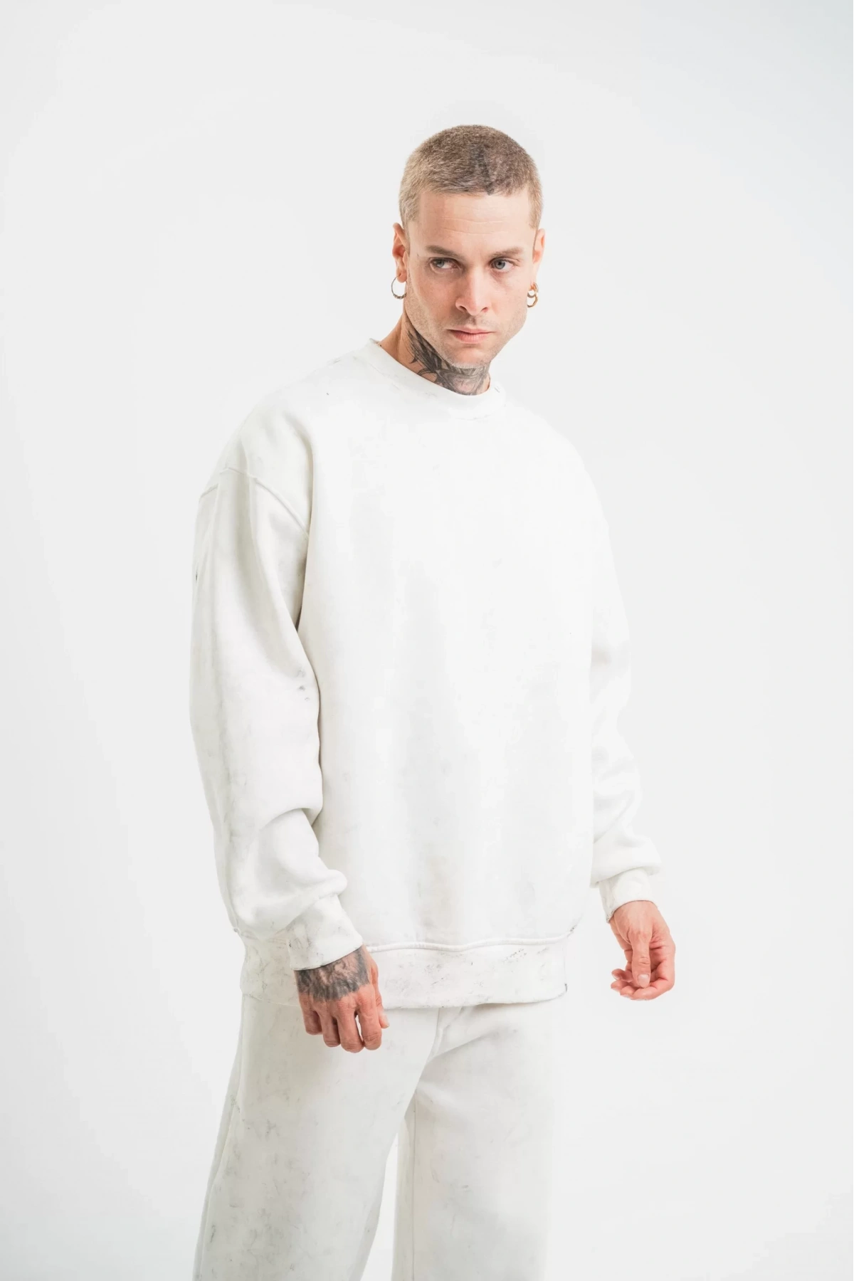 Unisex Uzun Kol Bisiklet Yaka Yıkamalı SweatShirt - Beyaz