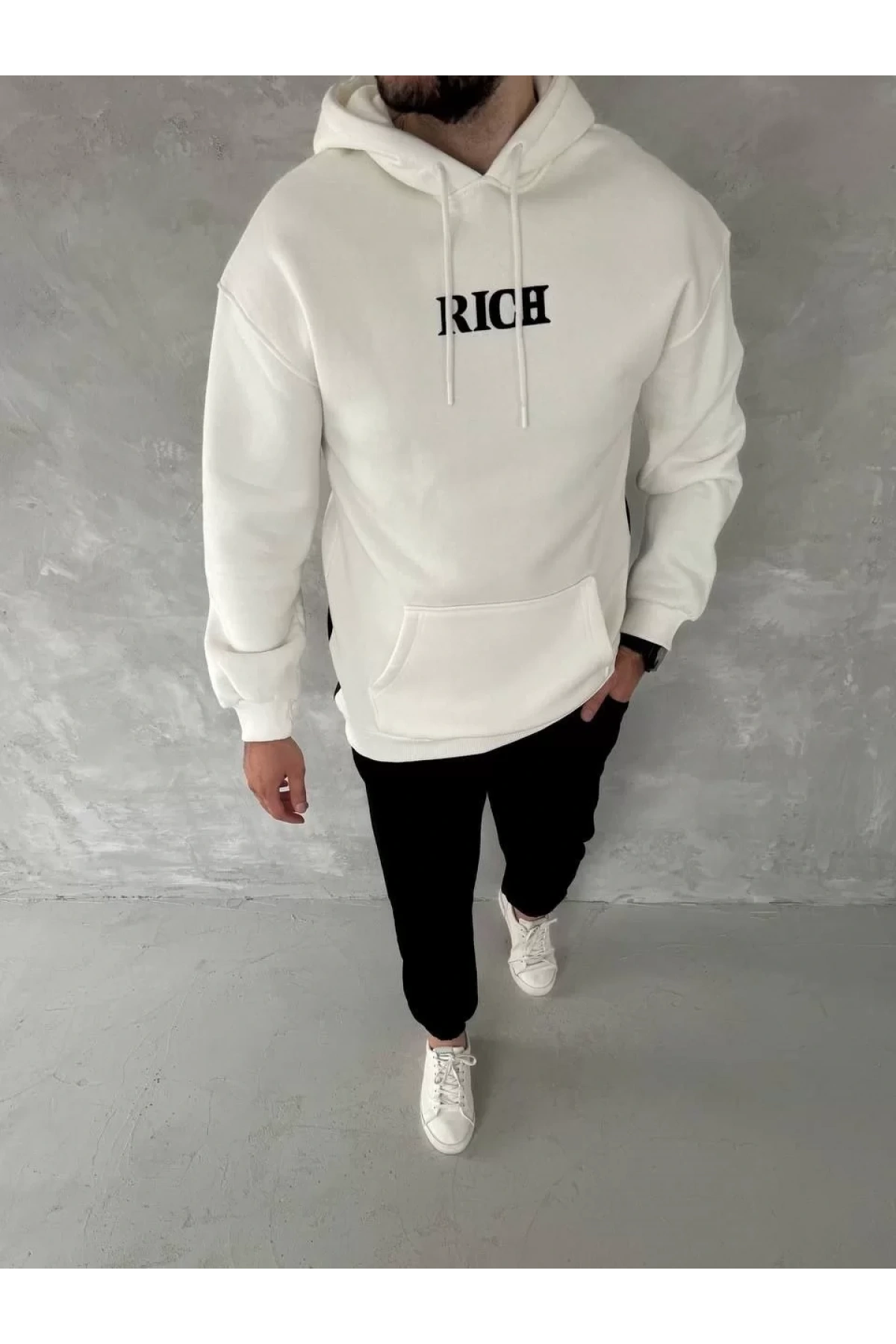 Uzun Kol Kapüşonlu Göğüs Baskılı SweatShirt - Beyaz