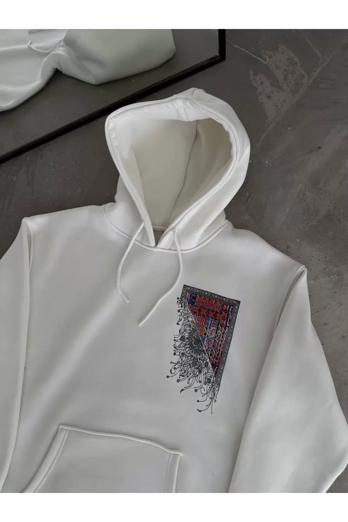 Uzun Kol Kapüşonlu Ön Ve Arka Baskılı SweatShirt - Beyaz