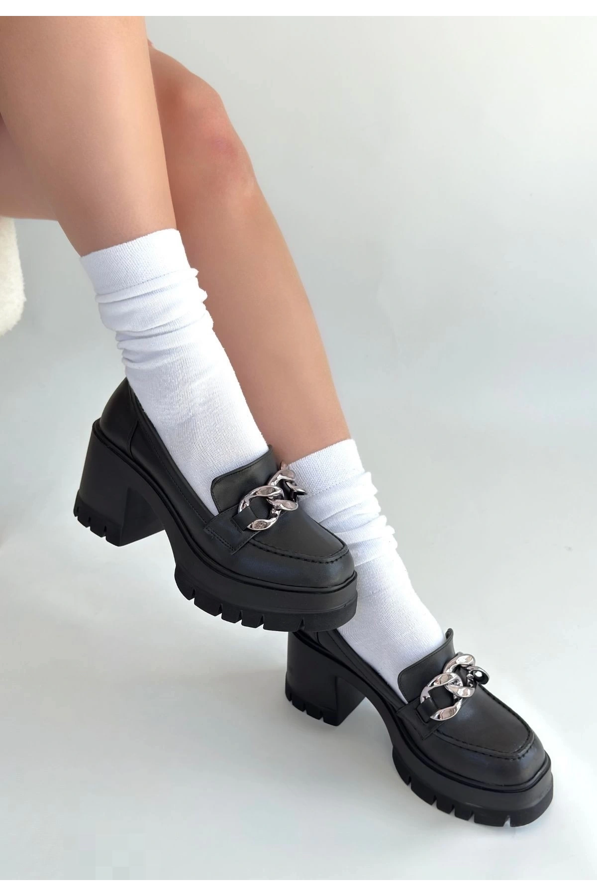 Winar Siyah Cilt Doldu Topuk Ayakkabı