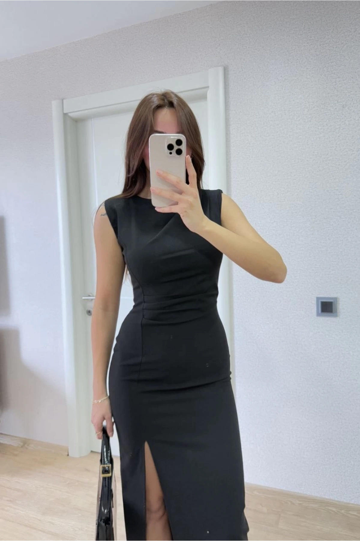 Yırtmaç Detaylı kolsuz Elbise - Siyah