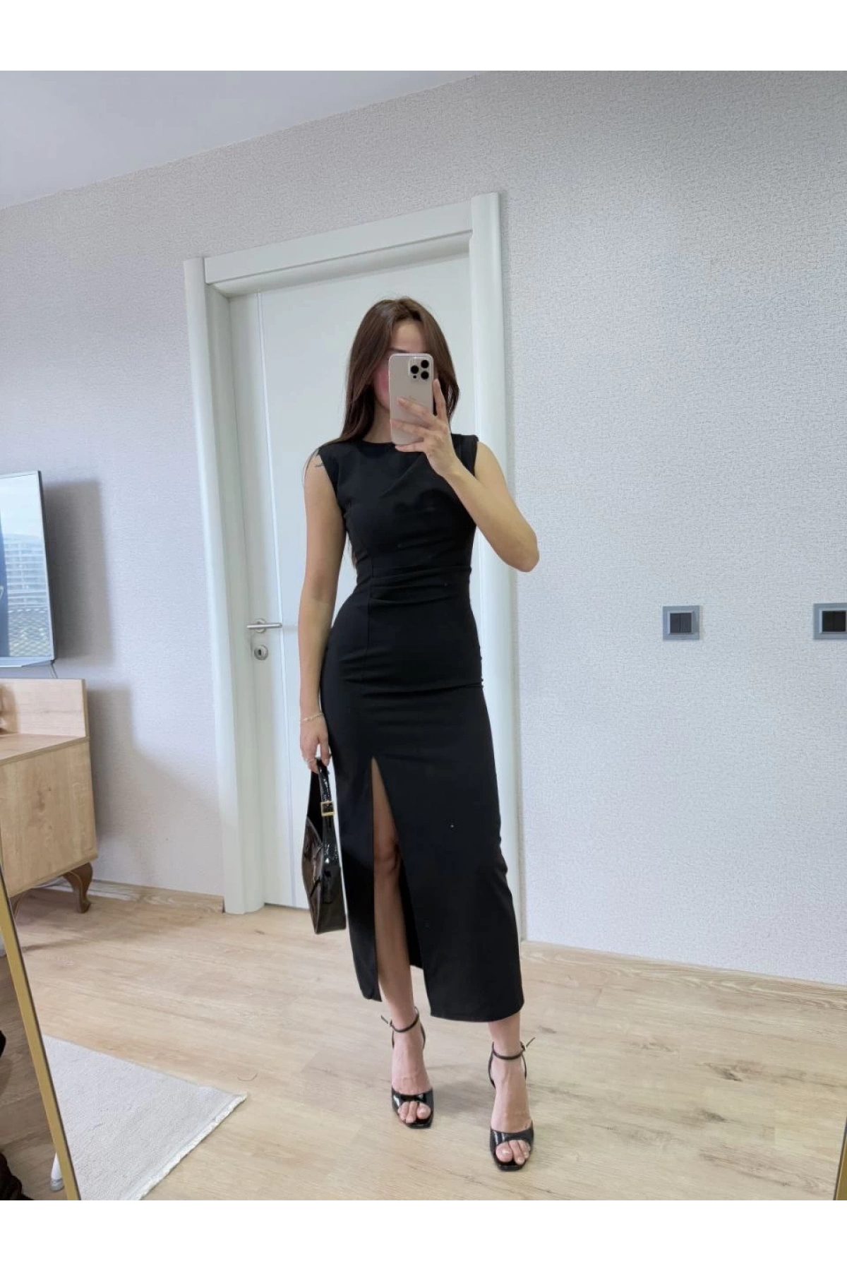 Yırtmaç Detaylı kolsuz Elbise - Siyah