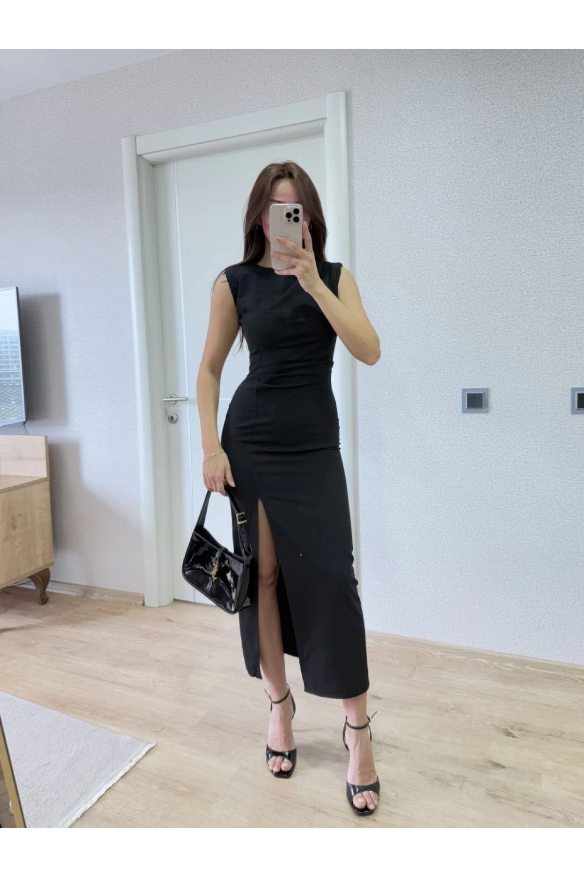 Yırtmaç Detaylı kolsuz Elbise - Siyah