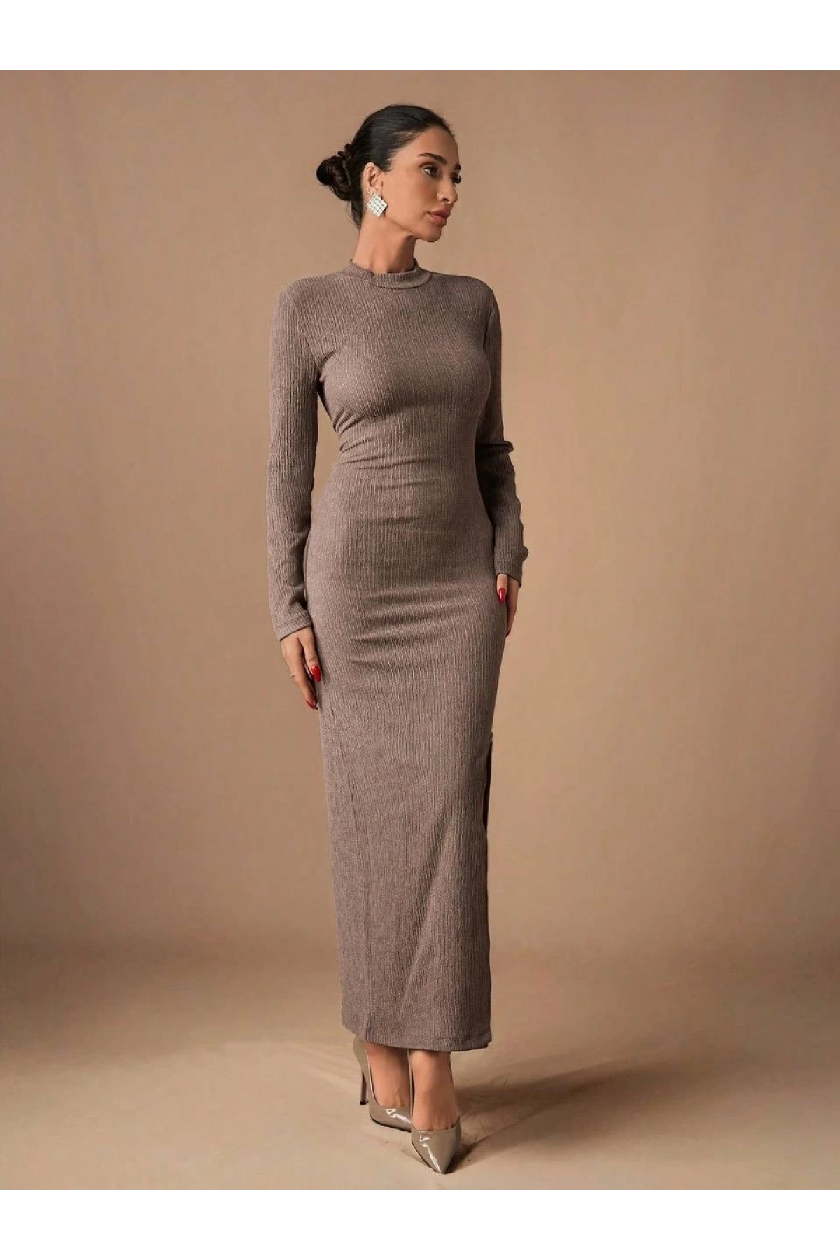 Yırtmaçlı kalın bürümcük uzun elbise vizon