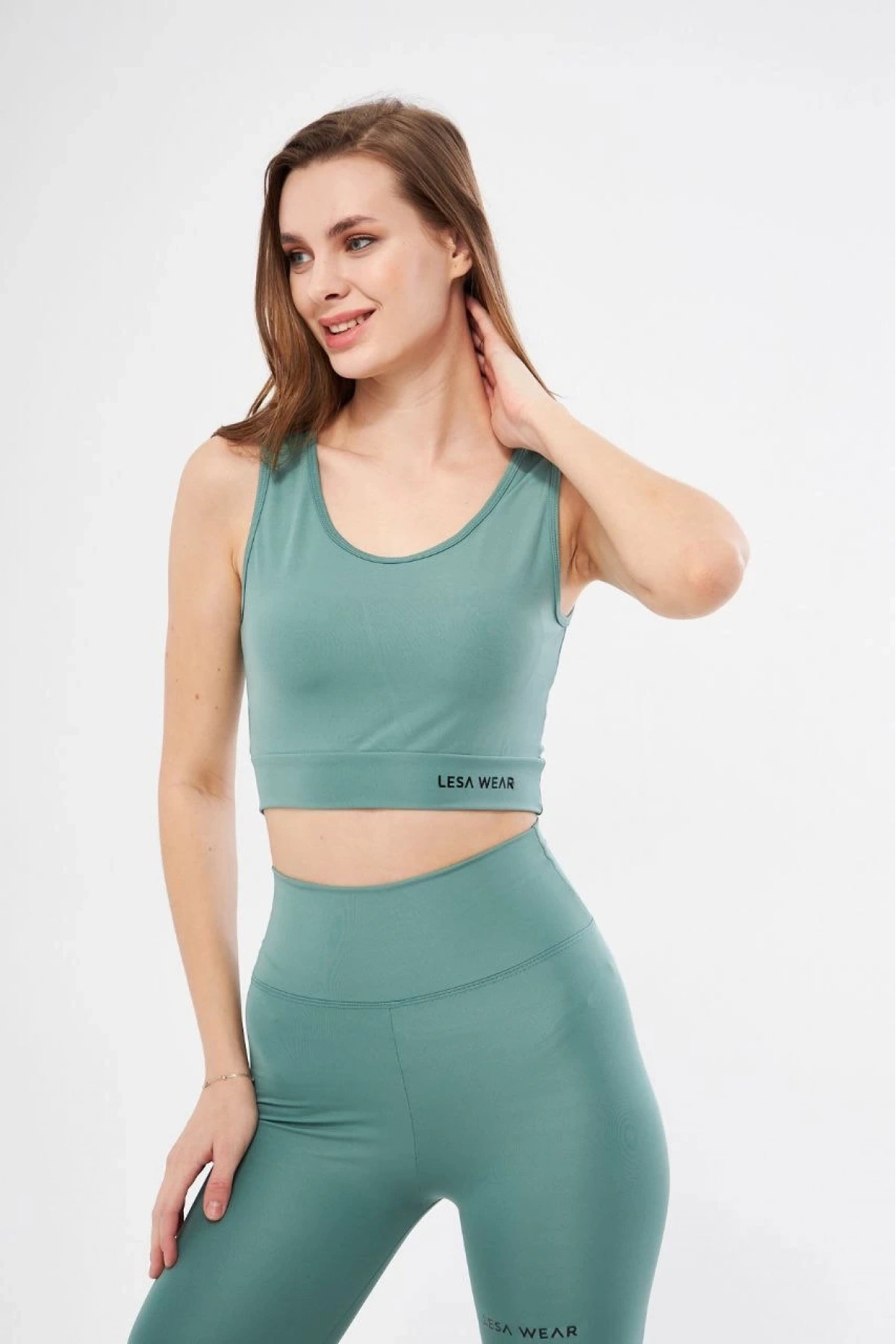 Rahat ve Şık: Yüksek Bel Dalgıç Crop’lu Biker Şort Takımı- Mint yeşili