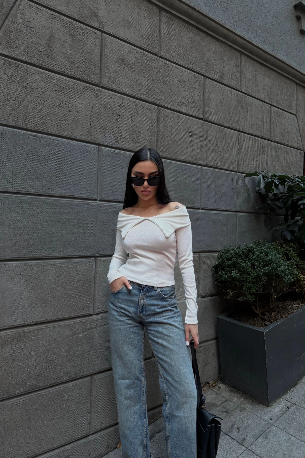 Kelebek yaka uzun kol bluz beyaz