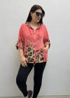 Leopar Desenli Nar Çiçeği Fermuarlı İthal Gömlek