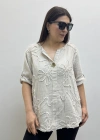 Kabartma Desenli Bej Rengi Müslin Bluz