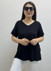İki Yandan Yırtmaçlı V Yaka Siyah Basic Tişört