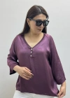 V Yaka Düğme Detaylı Mürdüm Rengi Saten İthal Bluz