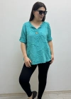 Kabartma Desenli Turkuaz Rengi Müslin Bluz