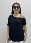Omuz Aksesuarlı Kısa Kol Düşük Omuz Siyah Bluz