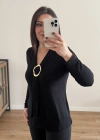 Şal Yaka Broşlu Siyah Bluz