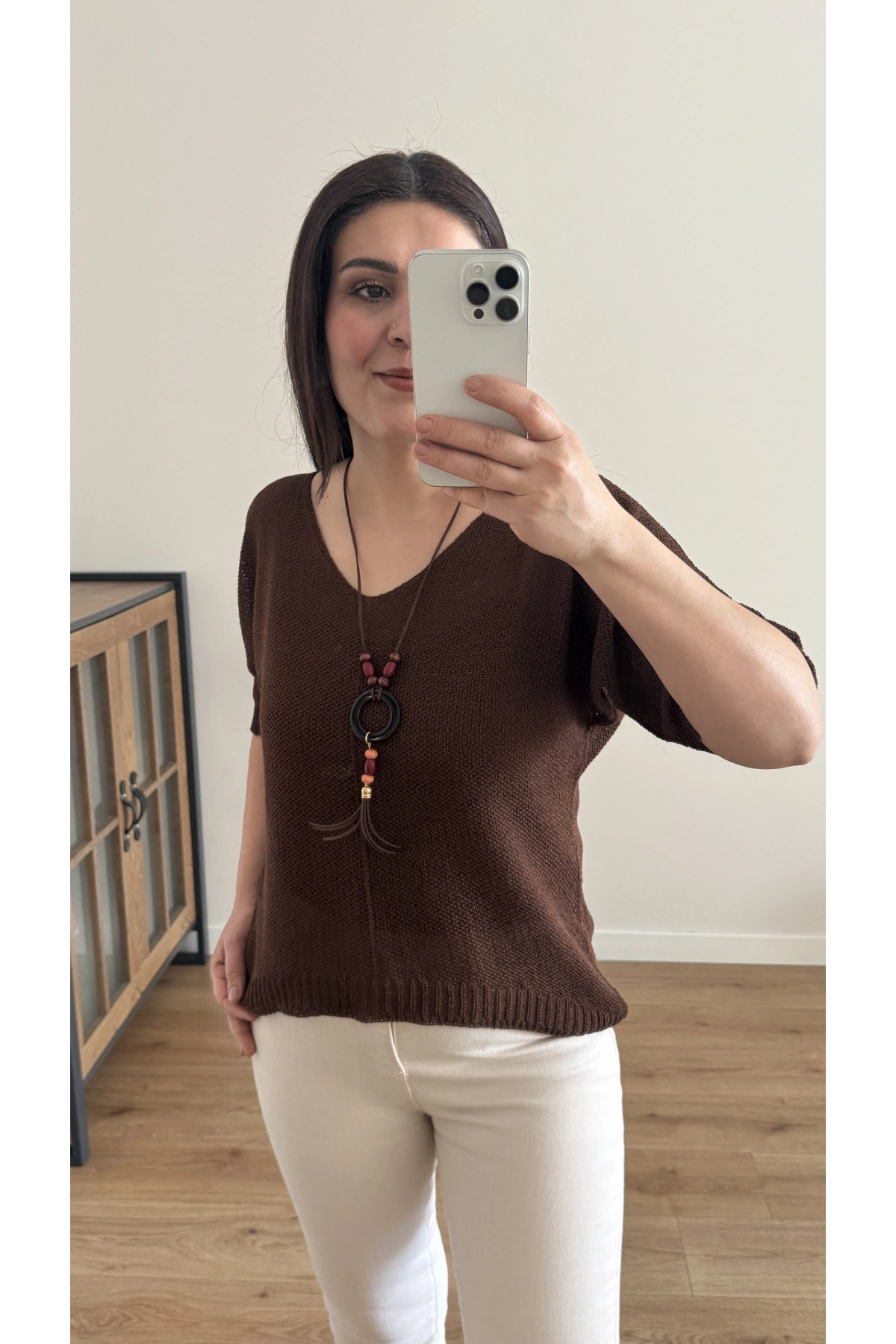 V Yaka Kolyeli Kahverengi İthal Bluz