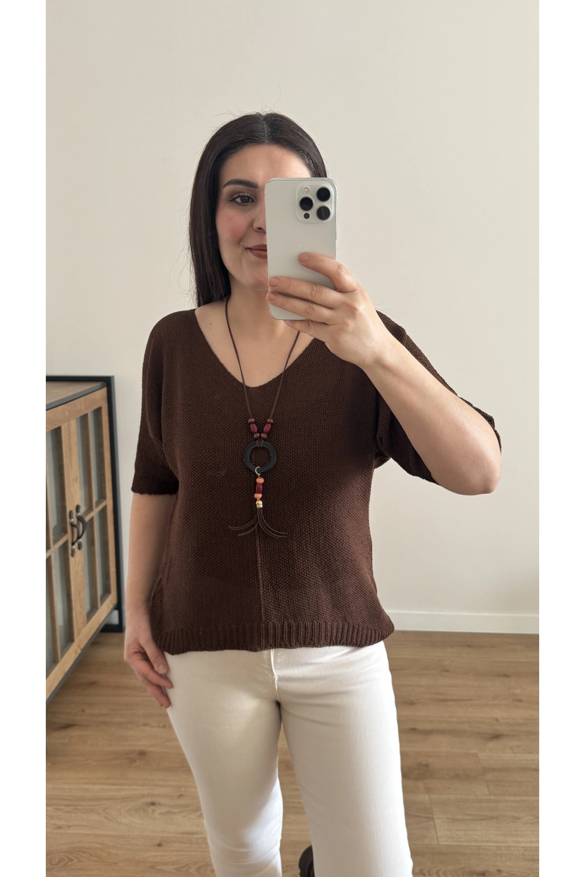 V Yaka Kolyeli Kahverengi İthal Bluz