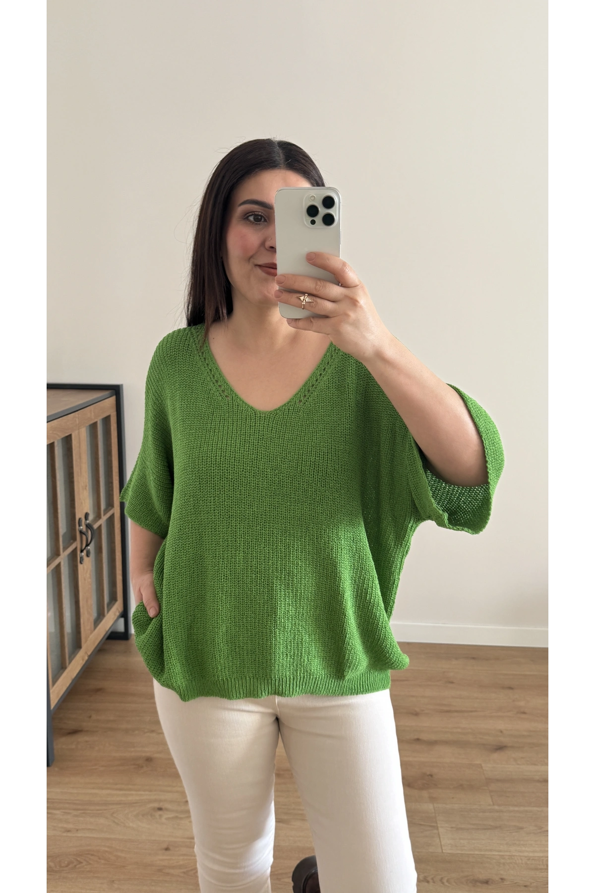 V Yaka Triko Örme Yeşil Renk İthal Bluz