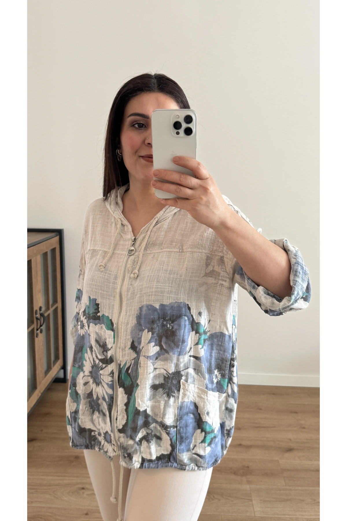 Çiçek Desenli Fermuarlı Bej Rengi İthal Ceket