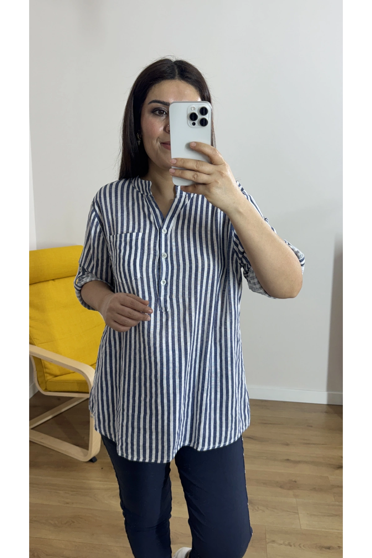 Lacivert Çizgili Beyaz İthal Bluz