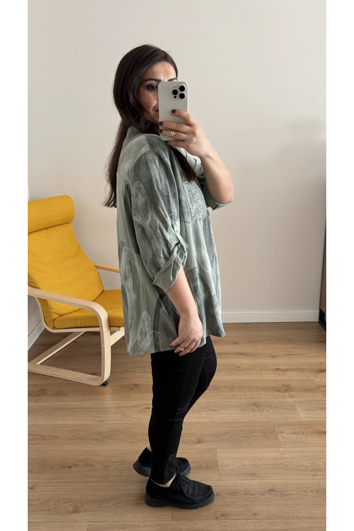 Hakim Yaka Pul Payet Desenli Haki Yeşil İthal Gömlek