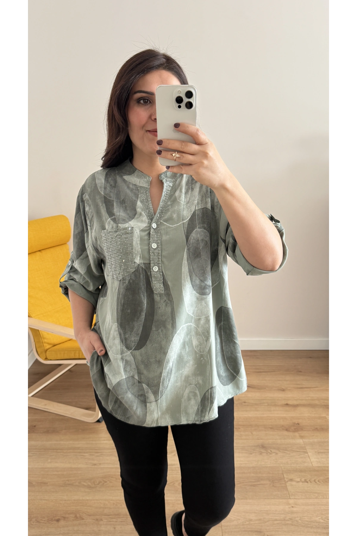 Hakim Yaka Pul Payet Desenli Haki Yeşil İthal Gömlek