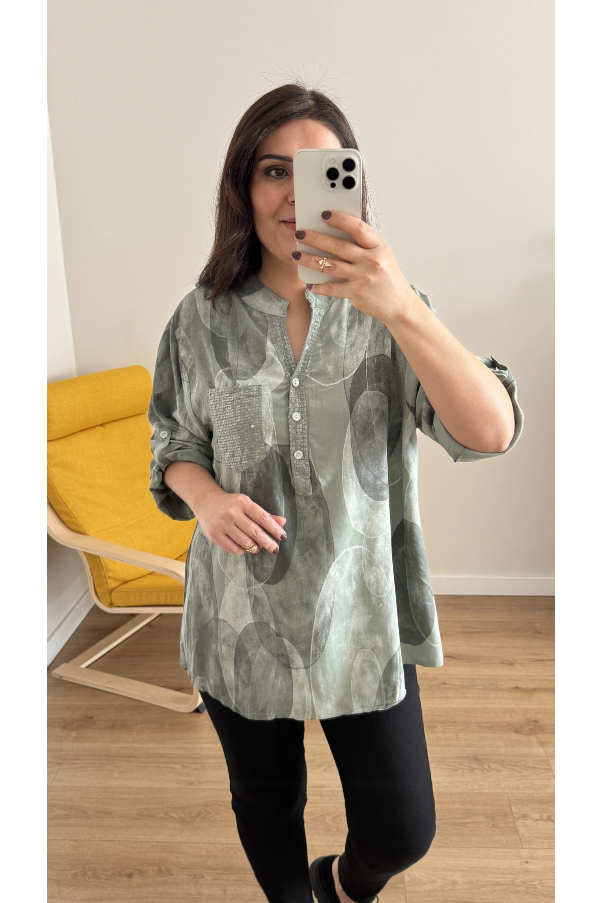 Hakim Yaka Pul Payet Desenli Haki Yeşil İthal Gömlek