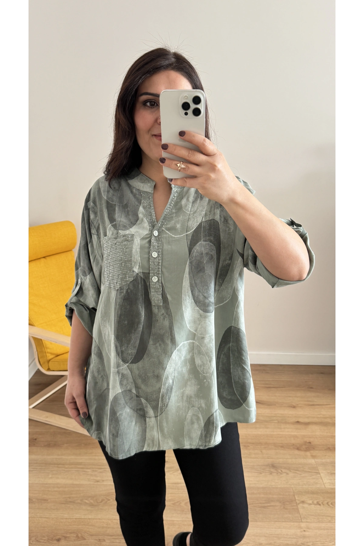 Hakim Yaka Pul Payet Desenli Haki Yeşil İthal Gömlek