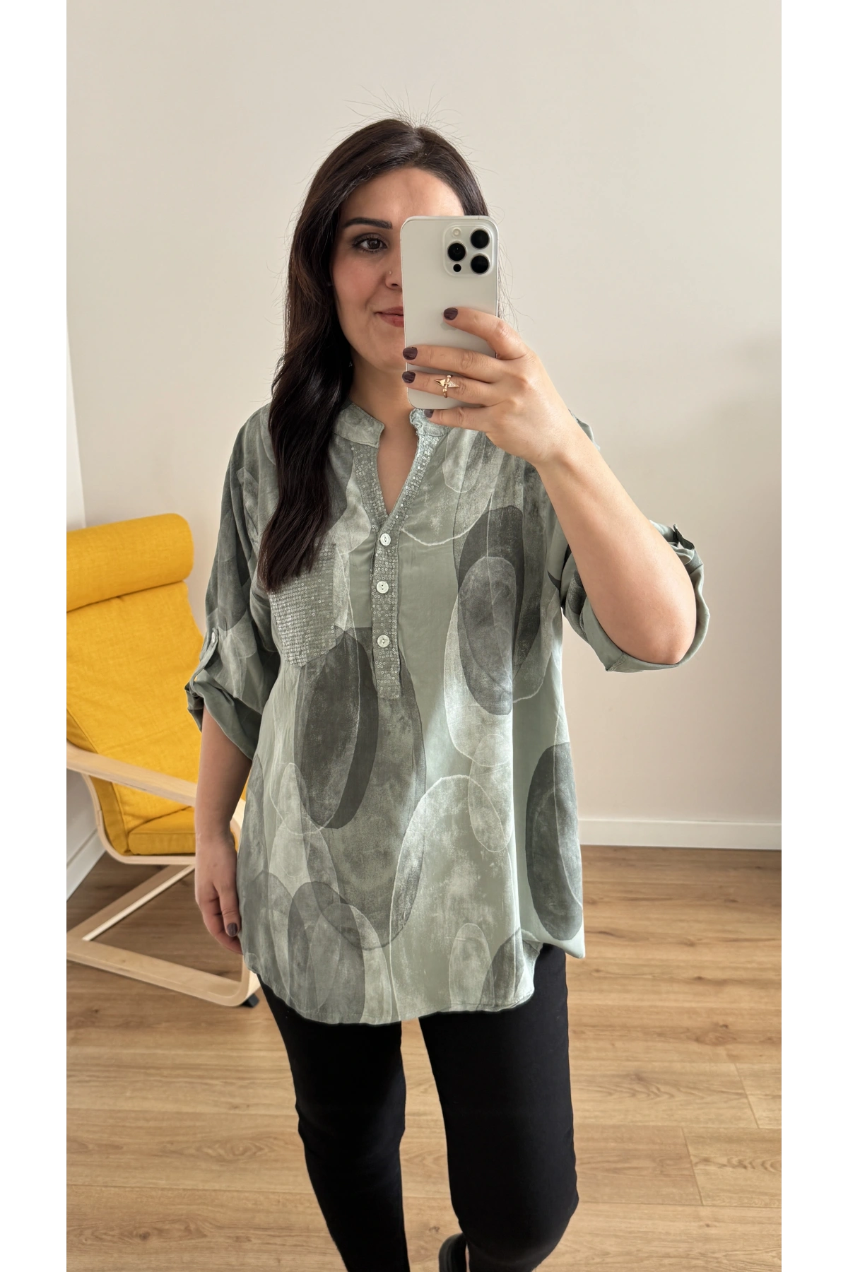 Hakim Yaka Pul Payet Desenli Haki Yeşil İthal Gömlek